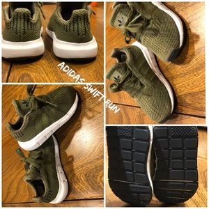 Like NEW Adidas Swift Run toddler shoes!